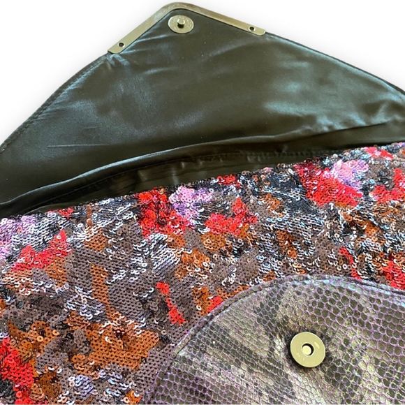 Big Buddha Purple Snakeskin & Sequin Large Clutch Purse - Picture 6 of 9